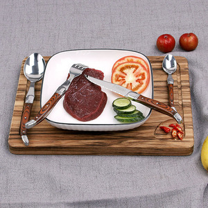 Meilleure vente en Europe <span class=keywords><strong>Couteau</strong></span> <span class=keywords><strong>à</strong></span> <span class=keywords><strong>steak</strong></span> 6 pièces en acier inoxydable <span class=keywords><strong>à</strong></span> lame dentelée et manche en bois avec boîte-cadeau en métal - Product Image 4