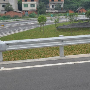 حواجز حركة حاجز على الطريق السريع معدنية من الفولاذ مع شعاع للحواجز المرورية على جانب الطريق بأسعار تنافسية - Product Image 6