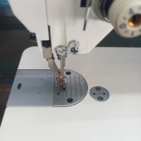 Machine à coudre industrielle en cuir à une aiguille à grande vitesse DS-0302 avec point de pied de marche HEAVY DUTY