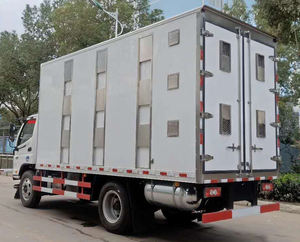 福田4x2 170马力康明斯柴油手动6.5米轻型货车单排家畜家禽运输 - Product Image 3