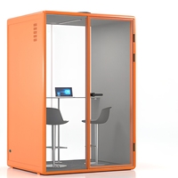 Cabine de bureau moderne à double poste avec porte vitrée et bureau intégré pour espaces de travail d'entreprise flexibles