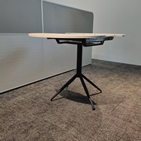 Table à manger ovale extensible et extensible, plateau en bois, structure en fer, finition noire thermolaquée, couleur blanche, meubles pour la maison