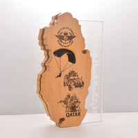 Trophée en verre cristal transparent léger Prix d'usine Trophées de récompense en bois et verre respectueux de l'environnement