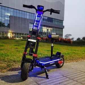 Scooter électrique moderne 72V 10000W 15000W à deux roues avec double moteur, boîte de livraison de nourriture et suspension hydraulique - Product Image 4