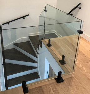 Balustrade de balcon en <span class=keywords><strong>verre</strong></span> sans cadre noir ST | Rail en <span class=keywords><strong>verre</strong></span> trempé avec ergots noir mat pour lofts intérieurs modernes - Product Image 5