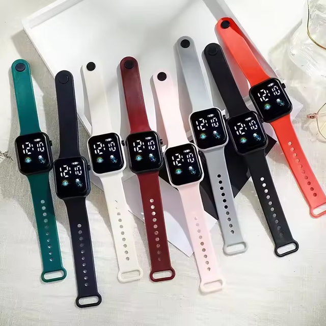 Fashion Sports Digital Watch Boys and Girls Plastic Children's Watch Leisure LED Digital Watch Men