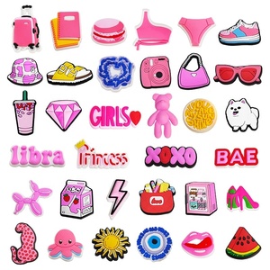 PVC Preppy Pink Lover Jeans scarpe Charms stanger Plant scarpe decorazioni fibbia per zoccoli accessori per ragazze bomboniere compleanno - Product Image 2