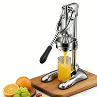 Obtenez plus de jus avec moins d'effort grâce à la presse-agrumes manuelle en acier inoxydable, un indispensable pour les stands de jus commerciaux