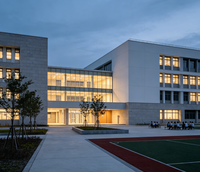 Bâtiment scolaire de qualité supérieure à structure en acier préfabriquée, longue durée de vie, conception personnalisée pour campus mondial
