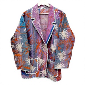 Abrigo Largo de Mujer Estilo Boho Kantha, Bordado, Reversible, Acolchado, 100% Algodón, Cuello Mandarín, con Detalles en Piel de Pescado - Product Image 1