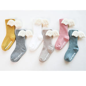 Adorabili citazioni calze di moda per bambini comode calze di cotone per bambini ali d'angelo calzini per bambini - Product Image 5