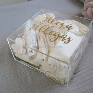Petit présentoir moderne personnalisé en acrylique transparent avec couvercle support à fleurs pour boîte cadeau neuf roses - Product Image 1