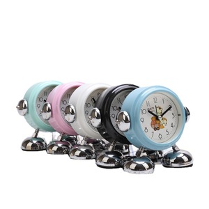 2025 Venda Quente Multifuncional Despertador De Metal Moderno <span class=keywords><strong>Display</strong></span> <span class=keywords><strong>LCD</strong></span> Alimentado Por Bateria Relógios De Mesa Por Atacado - Product Image 6