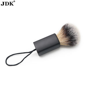 Vente en gros de blaireaux en plastique, <span class=keywords><strong>blaireau</strong></span> de barbier synthétique végan bon marché pour hommes rasage humide personnalisé pour le cou - Product Image 6