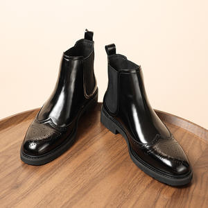 Botas de hombre de punta en piel de vacuno genuina de alta gama con decoración grabada estilo inglés y zapatos de cuero suave - Product Image 3