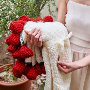 سجادة غرفة المعيشة الحديثة المصنوعة من قطعة واحدة من الأكريليك باللون الأبيض والرمادي المشعر - Product Image 6