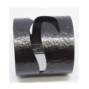 Bracelet Holi tribal en laiton recyclé doré 2025 – Bijou authentique pour manteaux longs d'hiver pour femmes - Product Image 4