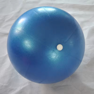 Pelota de yoga de PVC de alta calidad a prueba de explosiones, 25 cm, mate, pelota de pilates inflable, pelota de masaje, muy vendida. - Product Image 6