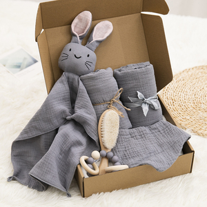 Coffret cadeau pour bébé nouveau-né Essentials en coton doux avec couverture en tissu de mousseline Brosse à <span class=keywords><strong>bavoir</strong></span> pour serviette de confort - Product Image 5