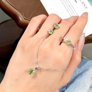Conjunto de Collar/Pendientes/Anillo de Plata de Ley S925 para Mujer, Diseño de Alta Gama con Piedra de Cristal Natural Olivino, para Fiestas y Aniversarios - Product Image 2