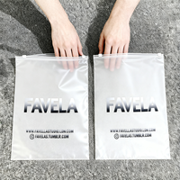 Sacs à fermeture éclair réutilisables en PE personnalisés pour vêtements - Transparents/givrés, refermables, durables, imprimés en sérigraphie