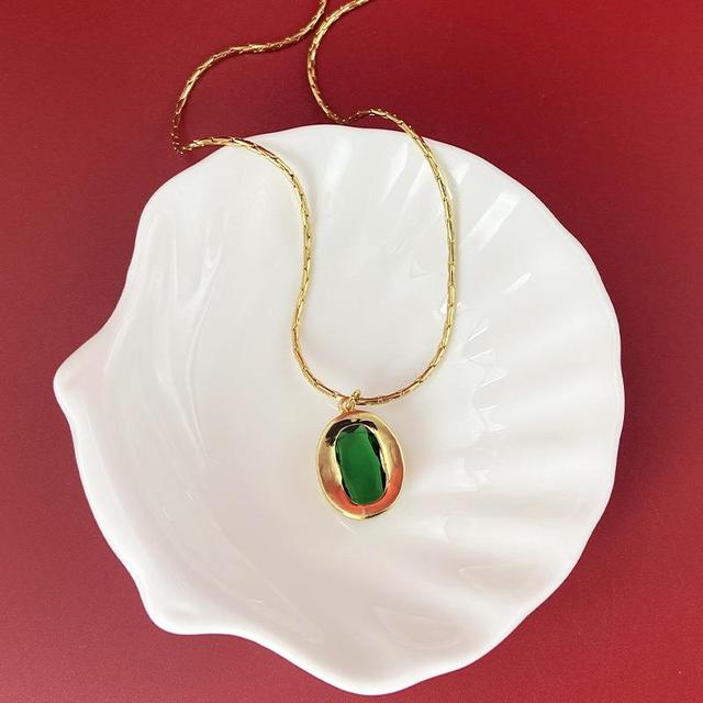 Wholesale 18K Gold Filled Green Gemstone Pendant Necklace Oval Cut Stone Snake Chain Necklace for Women
