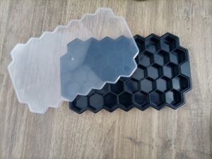 3-gói lớn Silicone <span class=keywords><strong>Ice</strong></span> Cube khay với vuông tổ ong thiết kế tái sử dụng Whiskey bao gồm và <span class=keywords><strong>Ice</strong></span> <span class=keywords><strong>Cream</strong></span> Maker công cụ - Product Image 3