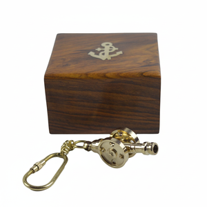 Llavero de diseño elegante con ganchos para llaves de decoración de color dorado pulido y moderno y llavero barato de metal de latón con diseño personalizado - Product Image 1