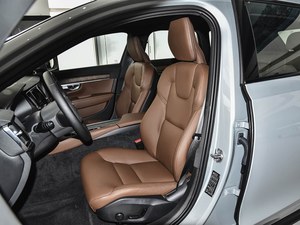 Volvo <span class=keywords><strong>V90</strong></span> Cross Country B5 <span class=keywords><strong>Station</strong></span> <span class=keywords><strong>Wagon</strong></span> 2.0T 184kW 8AT Importé, Grand Coffre, Véhicule Crossover Familial d'Aventure - Product Image 6