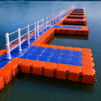Plateforme flottante modulaire en cubes pour jet ski, pont flottant en plastique sur passerelle