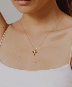 Collar de Stingray chapado en oro Collar de Stingray delicado Collar chapado en oro Joyería para todos los días Regalo para mejores amigos Regalo minimalista - Product Image 2