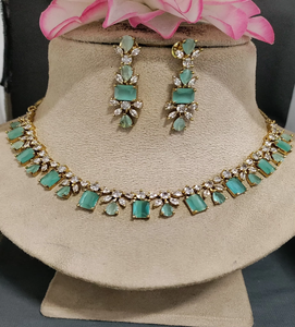 Ensemble de colliers ethniques tendance et élégants plaqués CZ Mehandi avec perles imitation taille émeraude, cadeau de mariage, modèle 183 - Product Image 1