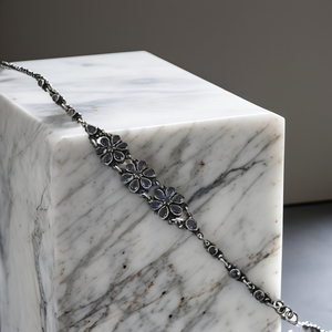 Pulsera de Plata de Ley 925 con Cuentas, Diseño Étnico de Flor con Gema de Amatista Plateada, Súper Cómoda para Uso Diario de Mujer - Product Image 1