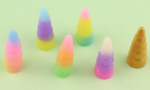Nouveauté 100 pièces/sac coloré corne de <span class=keywords><strong>licorne</strong></span> résine breloque porte-clés ornements Slime bricolage plastique argile - Product Image 3
