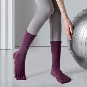 Calcetines de Yoga Profesionales hasta la Pantorrilla para Mujer, con Cinco Dedos, Suela Antideslizante de Silicona, Secado Rápido, para Entrenamientos en Estudio de Yoga - Product Image 5
