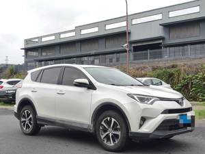 <span class=keywords><strong>Toyota</strong></span> <span class=keywords><strong>RAV4</strong></span> SUV <span class=keywords><strong>2017</strong></span> de <span class=keywords><strong>Segunda</strong></span> <span class=keywords><strong>Mano</strong></span> con Caja de Cambios Automática, Bajo Consumo de Combustible, Asientos de Cuero, Cámara Trasera, Neumáticos R16, Techo de Aluminio, Volante a la Izquierda - Product Image 3