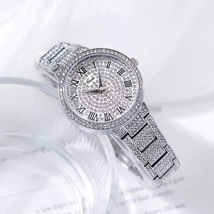 Montre de Luxe pour Femme en Alliage de Diamant Léger à Grand Cadran, Idéale pour l'Extérieur, les Affaires et le Travail, Mouvement Quartz - Product Image 1
