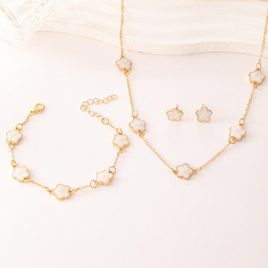 3 Pcs <b>Set</b> Gold Plated Lucky Flower Jewelry <b>Set</b> Multi Colors Five-leaf Clover Necklace <b>Bracelet</b> Stud Earrings Jewelry <b>Set</b> - Product Image 3