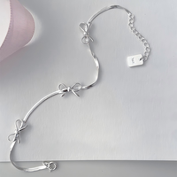 Pulsera de Plata con Lazo para Mujer, Elegante Diseño de Cadena con Cinta, Delicadas Pulseras con Dijes de Moda para Uso Diario, Regalo de Joyería para Fiestas