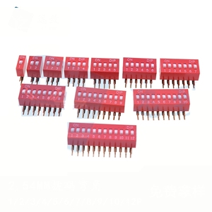 Commutateur DIP à angle droit avec pas de 2,54 mm |   Interrupteur à code rouge 1-12 positions |   Connecteur à broches courbées pour montage sur circuit imprimé |   Type à angle droit traversant - Product Image 1