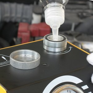 Máy quét ô tô Solary SD308, hệ thống kiểm tra ống xả, công cụ chẩn đoán ô tô DC12V, máy tạo khói, máy dò rò rỉ khói - Product Image 4