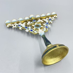 Menorá de Aluminio Martillado Estilo Yair Emanuel, Colores Personalizados, Menorá de Arte Moderno de Lujo, Forma Única para Regalo Navideño - Product Image 3