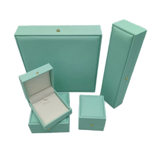 Atacado Logotipo Personalizado Microfibra Material Jóias Embalagem Caixa PU Couro Anel Brinco Colar Bangles Pulseira Pingente Set - Product Image 1