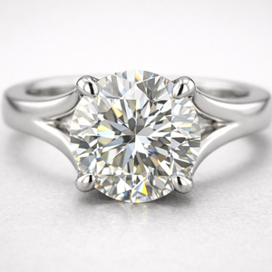 Bague en diamant platine de créateur pour femme, bijou de doigt haut de gamme avec un diamant brillant, parfait pour une célébration de mariage - Product Image 1