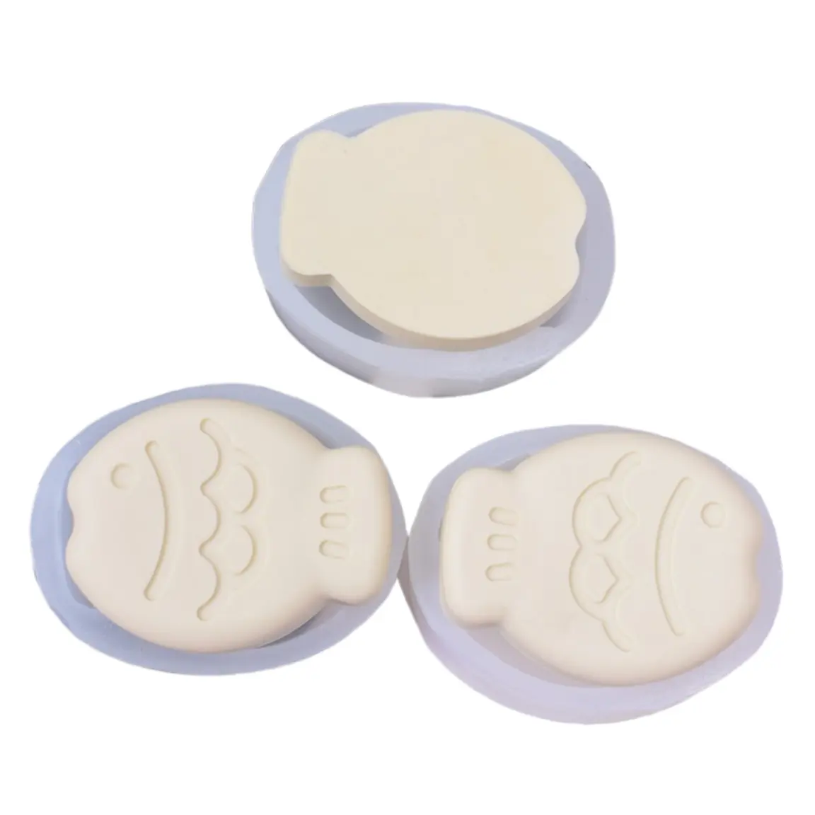Cute Gypsum Fish-Shaped DIY Soap Mould Baking Cake Molds and Polymer Clay Crayons Wax Melt Plaster Mould Made of Silicone