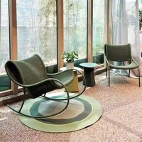 Canapé trois places moderne et minimaliste en alliage d'aluminium pour cour extérieure, chaise à bascule de loisirs, mobilier d'extérieur pour villa et balcon