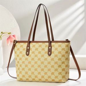 2026 Trendy PU Handbag Lady's Purse Large Capacity Leather Tote Bags - Product Image 4