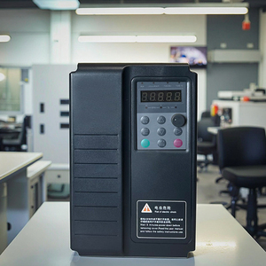 XLY7000 4.0KW 220V ระบบควบคุมความเร็วมอเตอร์ AC VFD แบบเฟสเดียว/สามเฟส ประหยัดพลังงาน - Product Image 2