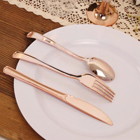 Assiettes Rondes Blanches en Plastique Jetables Style Classique pour Dîners, Vaisselle de Mariages, Restaurants, Vente en Gros, Kits de Plats de Cuisine