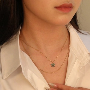 Collar de Moda con Colgante de Flor de Circonio Verde, Chapado en Oro de 18k, Acero Inoxidable, Impermeable, Collar de Doble Capa con Estrella - Product Image 1